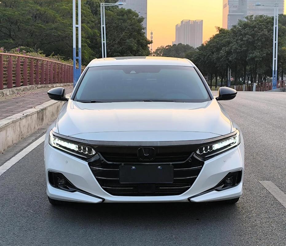 最新款雅阁／最新款雅阁尊贵版带有行车记录仪吗