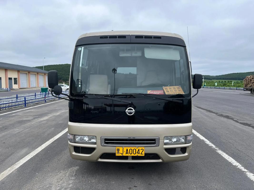 尼桑碧莲中巴参数(尼桑碧莲中巴车配件)