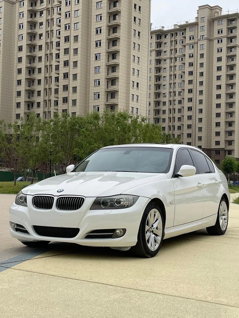 宝马320i图片及报价,宝马320i报价及图片内饰