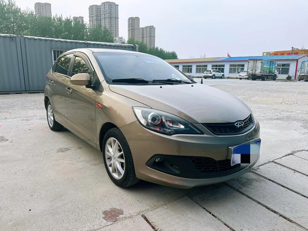 奇瑞风云2两厢和三厢区别／奇瑞风云2两厢是几缸车