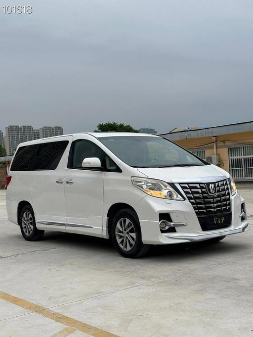 丰田小埃尔法价格及图片(丰田小埃尔法价格及图片大全)