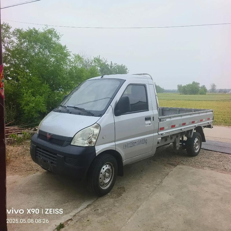 五菱荣光小卡新款／五菱荣光小卡新款报价及图片