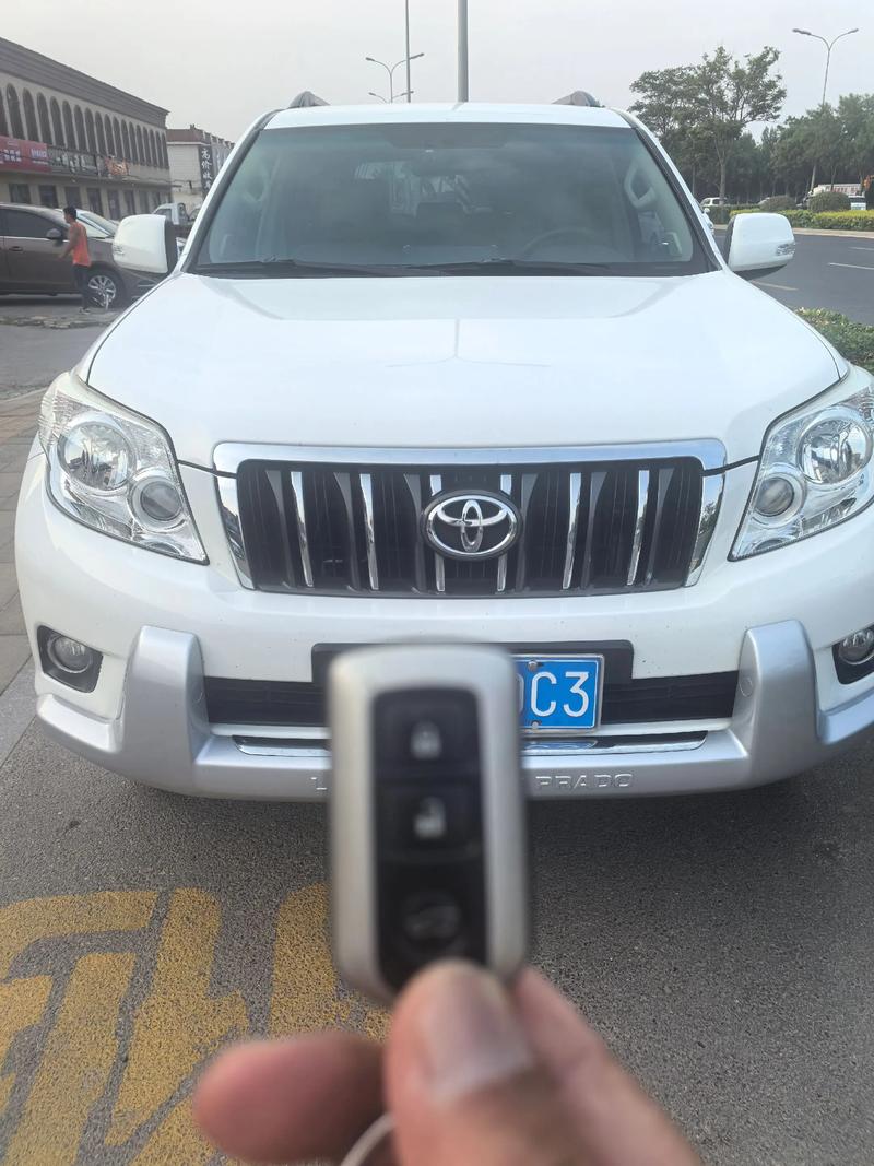 11年普拉多2700多少钱／11年二手普拉多2700价格是多少