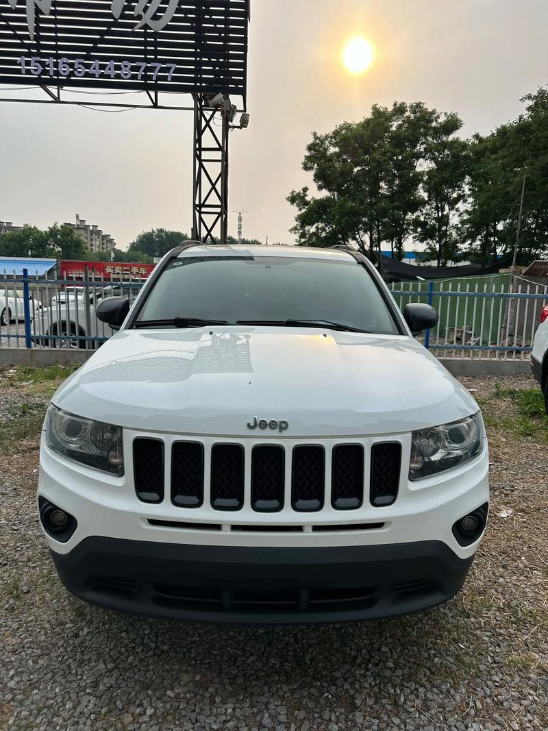 吉普指南者2012款报价及图片/吉普指南者24报价及图片