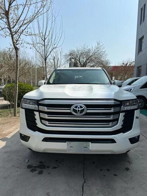 兰德酷路泽2023款报价及图片(兰德酷路泽2021款图片及报价多少钱)