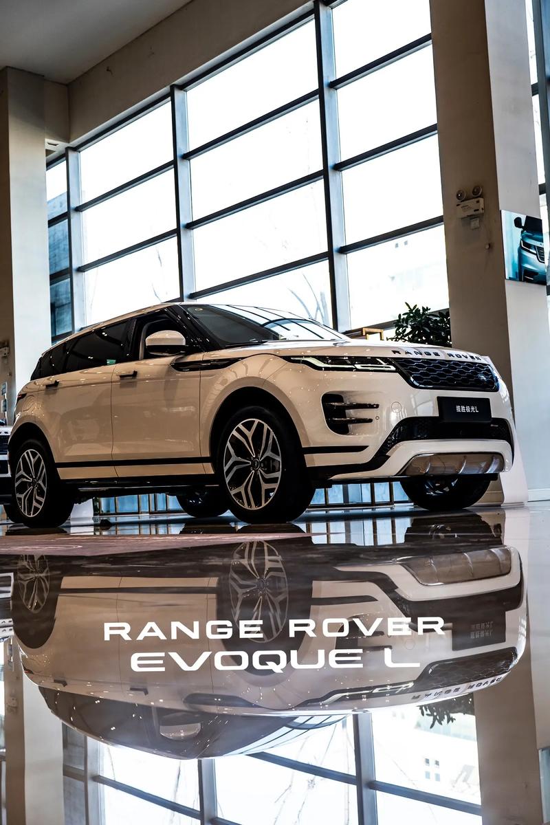 【路虎极光l,路虎极光l尺寸】