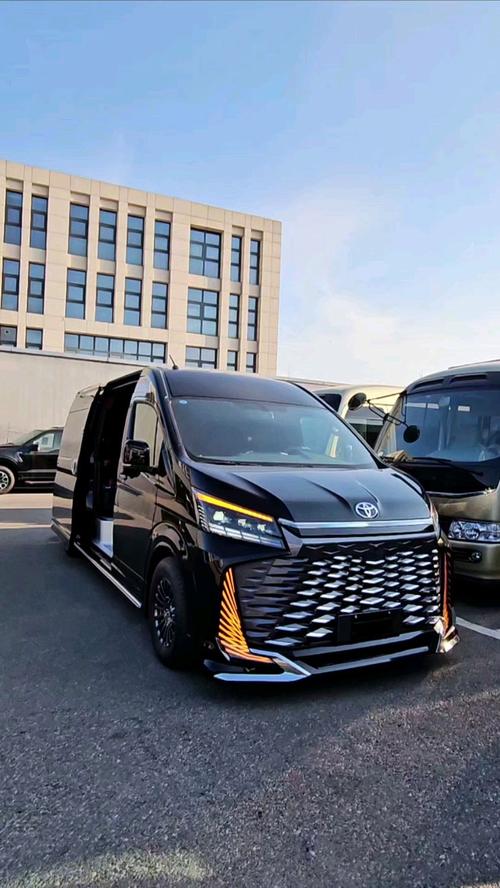 一汽丰田七座车商务车 一汽丰田7座商务车